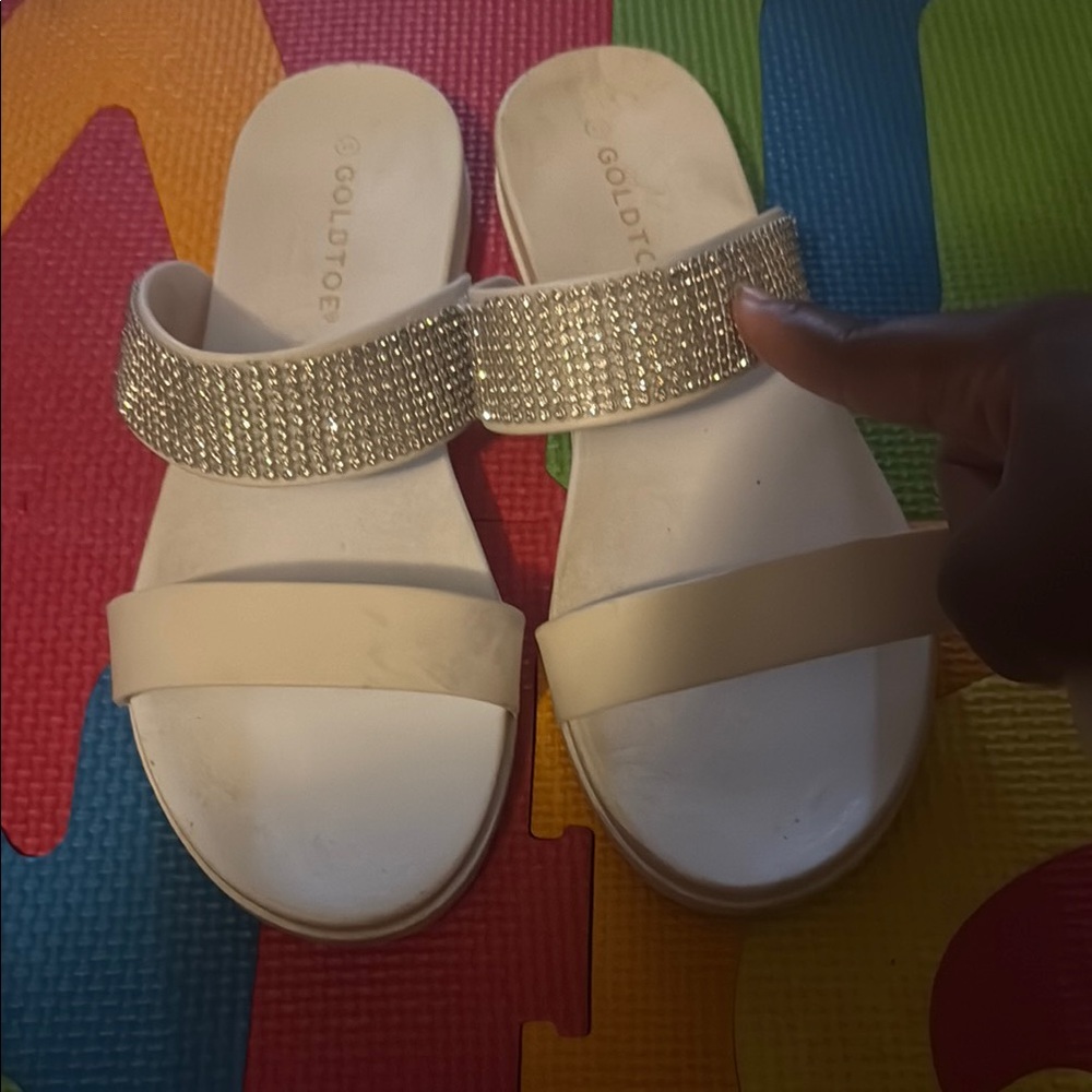 GoldToe White and Silver Strap Sandals SZ-11